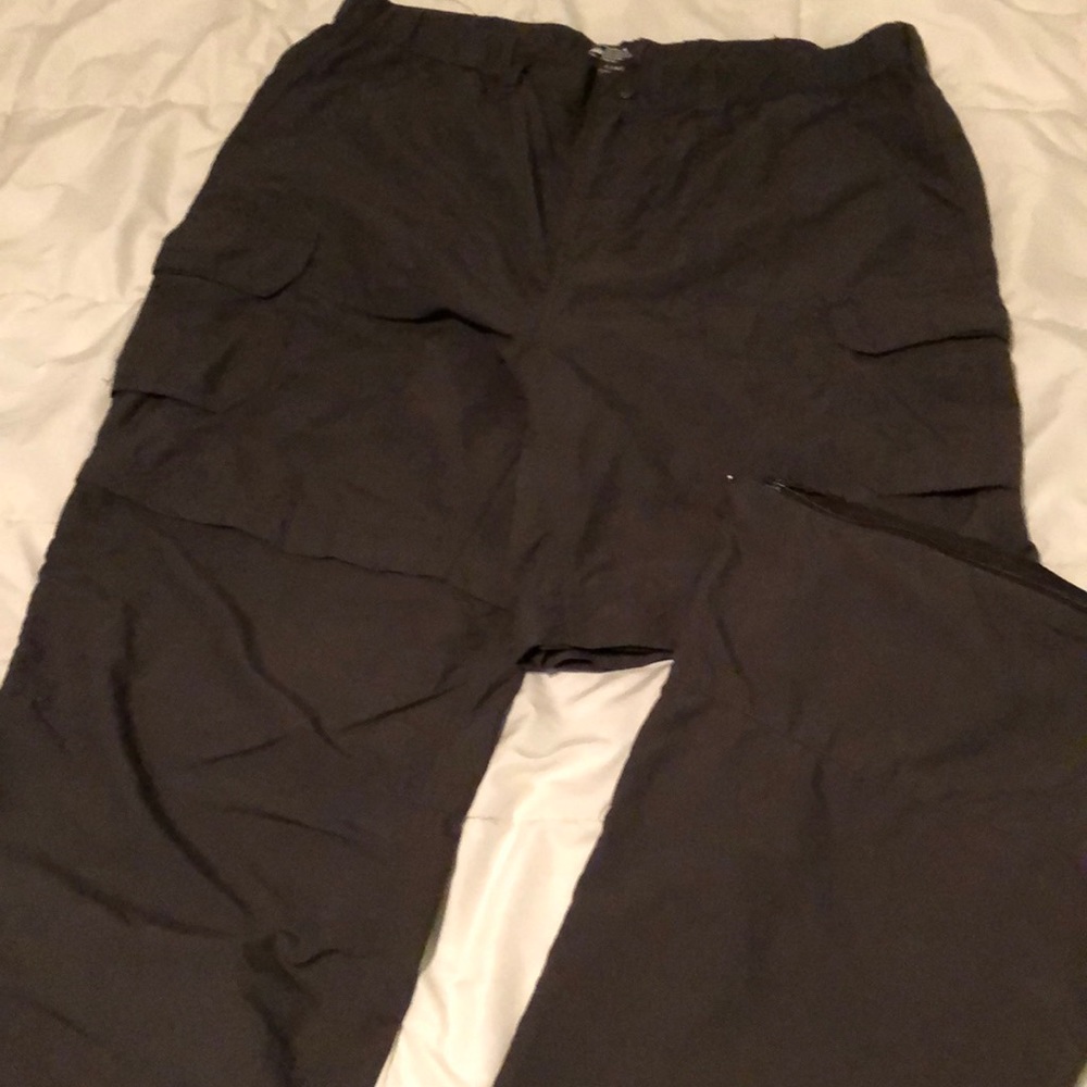 REI olive hiking convertible pants/shorts, size 14